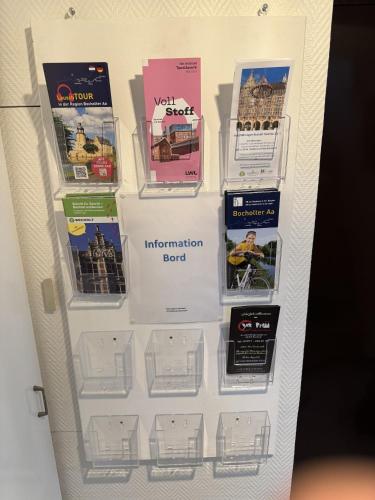 入口, Gemutliches Kellerzimmer + Bad in 博霍爾特