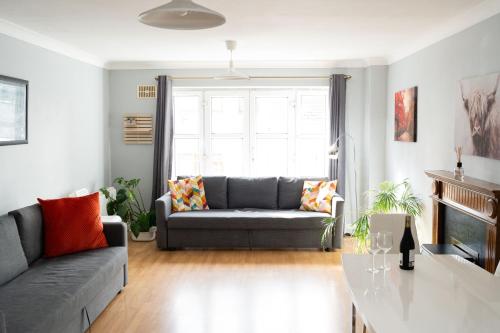 Spacious City Centre Apt - O'Connell Street Area, Dublin