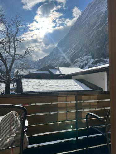 Chalet Bärli (Chalet Barli) in ลาวท์เทอบรุนเน็น