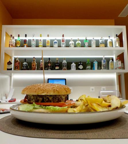 Hotel Puerta Santander – Santander, MS