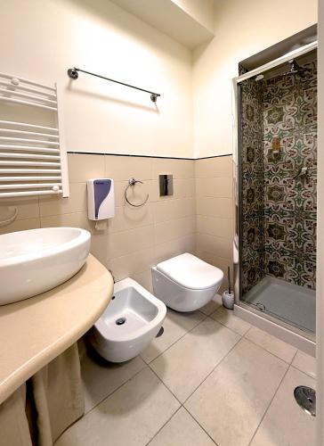 Budget Double Room image 3