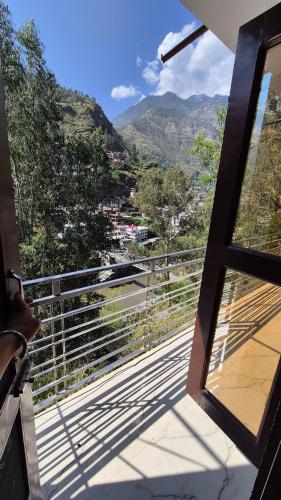 MEHTA Guest House in Sarahan