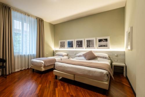 1 queen bed, 1 twin bed