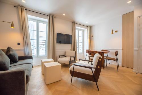 1 Bedroom Flat - Crémieux, Bastille, Paris