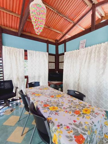 Bonjorge Siquijor Hostel- Bagsa Branch in Larena