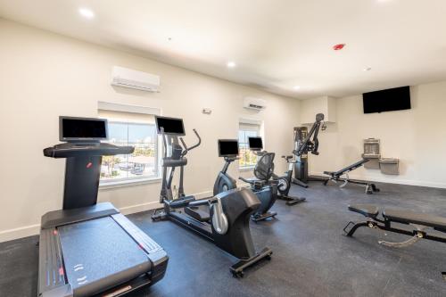 The J Hotel Dunedin Clearwater, an Ascend Collection Hotel