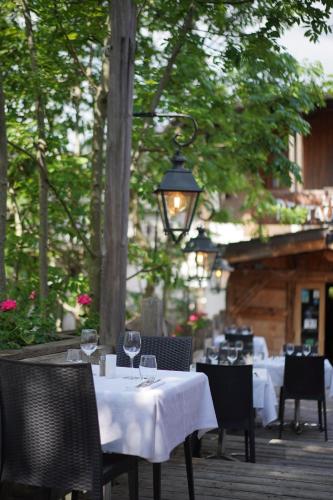 Au Vieux Moulin in Мегев