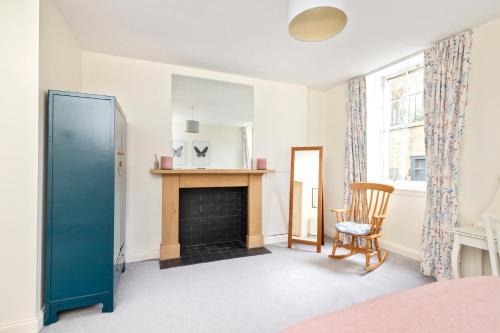 Charming Edinburgh 2-Bedroom 2-Bathroom Apartment, Edinburgh (photo 10)