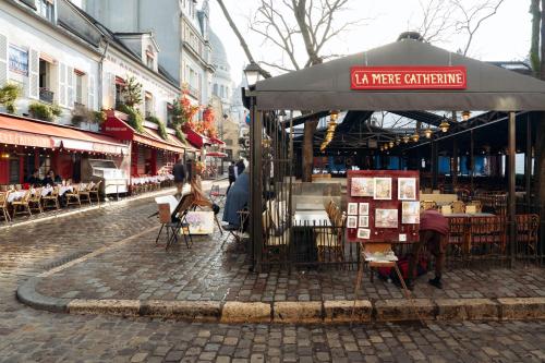 Regyn's Montmartre - image 5