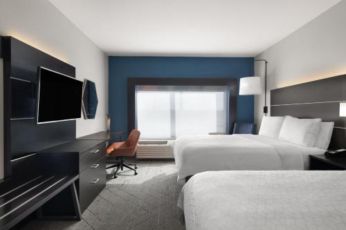 2 queen beds