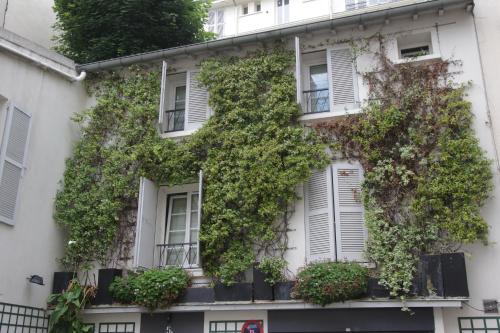 Regyn's Montmartre - image 10