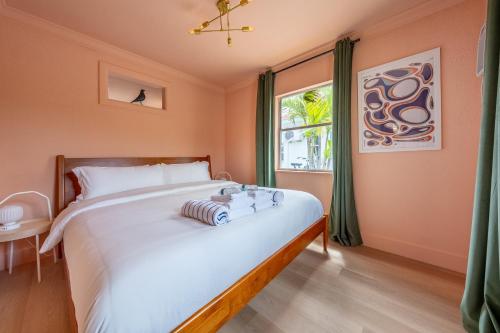Monaco Vacation Rentals Room Type - One-Bedroom Suite