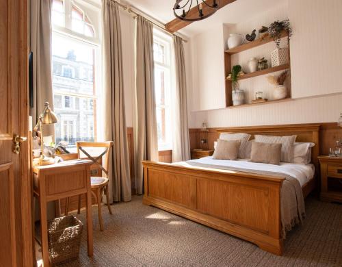 The Old Farmhouse Pub and Rooms, Londra