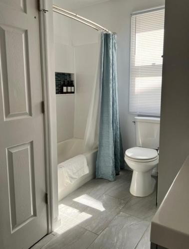 Three-Bedroom House image 10