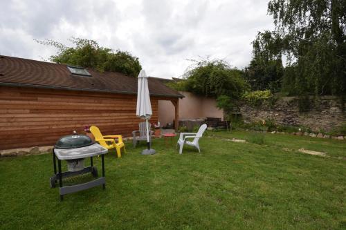 Charmante maison à Souvigny avec jacuzzi (Charmante maison a Souvigny avec jacuzzi) in Souvigny