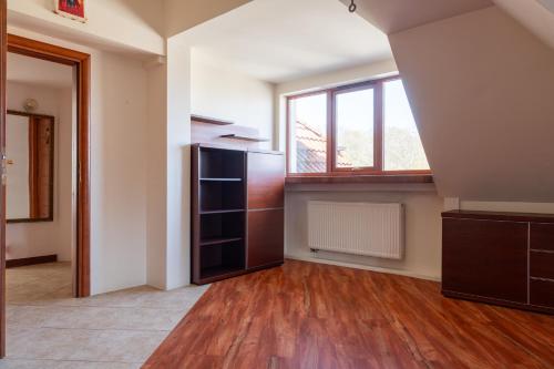 Apartament Loft Victus by Noclegi Renters - image 2