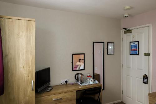 The Claremont - image 10