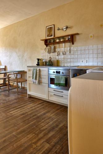 virtuve, Maison Florence in Valliguieres