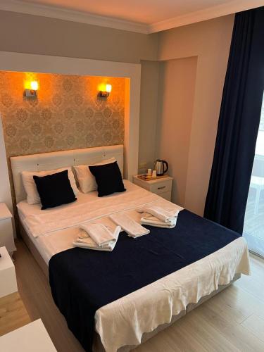 Room, family, balcony