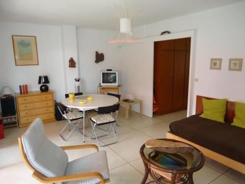 One-Bedroom Apartment with Terrace image 10
