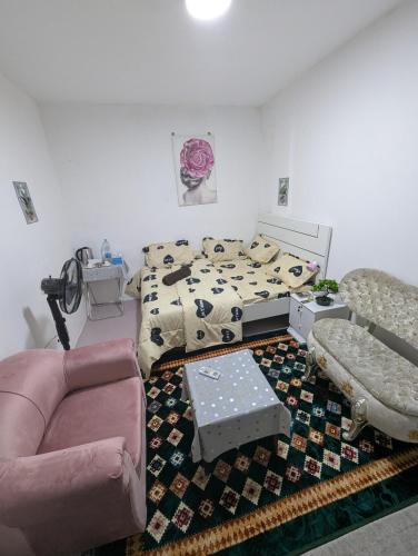 Guest House in Madinat Zayid