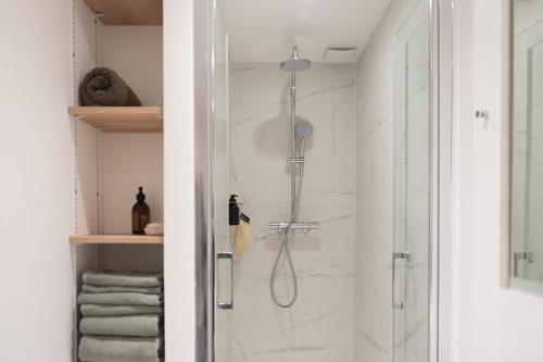 Comfortable T2 apartment - Sacré Coeur view - image 7