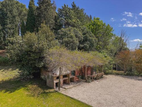 Nature Retreat – Spacious 5-Bedroom Villa with Private Garden