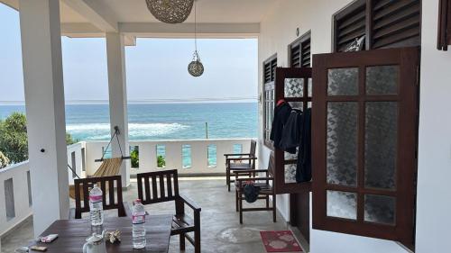 Shehara Sun Surf Lodge in Midigama Beach
