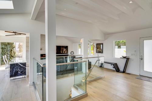 Walk to Sunset Strip Modern Home in WeHo Hills!, Los Angeles (fotografie 9)