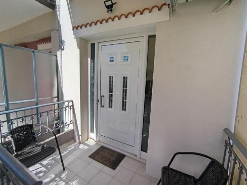 Orange tree apartment