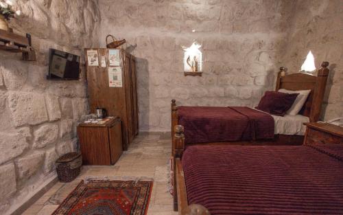 Maccan Cave Hotel Room Type - Stone Twin Room