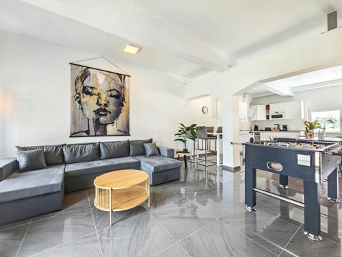 Loft für bis zu 12, Whirlpool, Infrarotsauna, Arcade-Spiele, Tischfußball, Wii, Nürnberg (Foto 8)