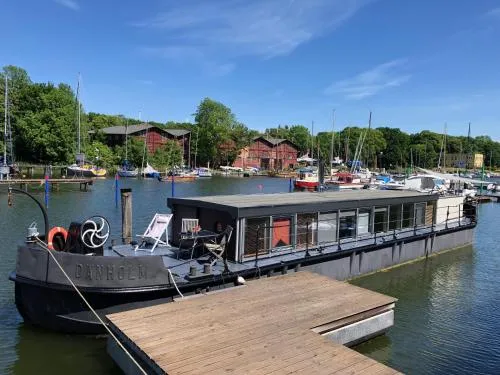 Hausboot Dänholm in Stralsund, Deutschland