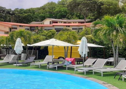 Piscina, Turquoise Caritan in Sainte-Anne