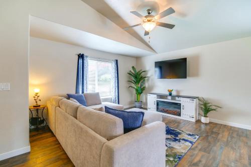 3 Mi to Riverside Park Grants Pass Getaway! 3 Mi to Riverside Park Grants Pass Getaway!