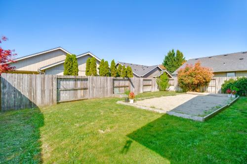 3 Mi to Riverside Park Grants Pass Getaway! 3 Mi to Riverside Park Grants Pass Getaway!