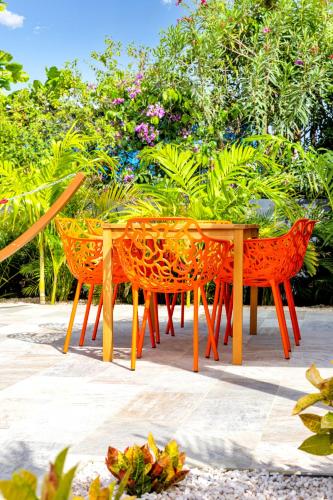 FourVillas with Private Magnesium Pool 3 min to the Beach & Dive Rinse Tank FourVillas with Private Magnesium Pool 3 min to the Beach & Dive Rinse Tank