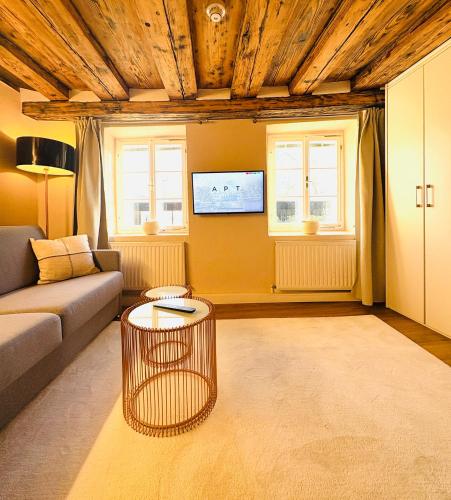 APT. STONE-LODGE - image 2