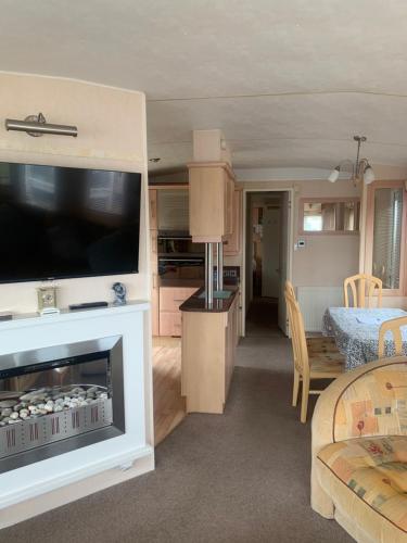 Caravan by the Sea R30