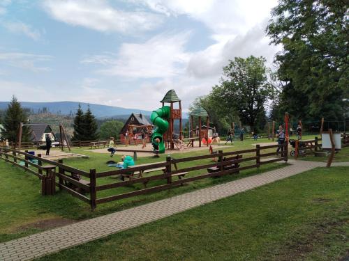 Játszótér, Apartmány Na Vyhlídce (Apartmany Na Vyhlidce) in Strazne