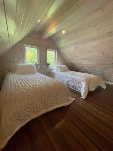 COUPLES COTTAGE LIMIT 4 - image 8