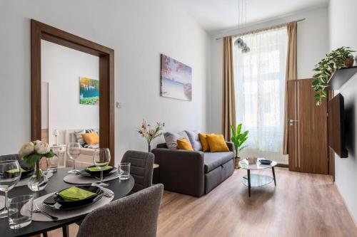 Kiraly Apartment 2