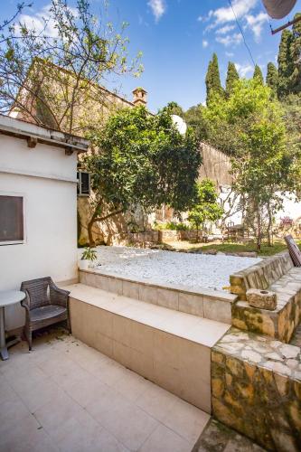 Сад, Anchi Guesthouse in Дубровник