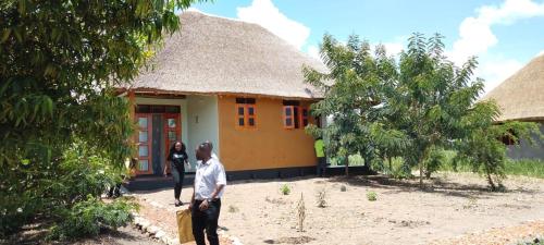 Nzoghu Heritage Safari Camp in Kabatoro