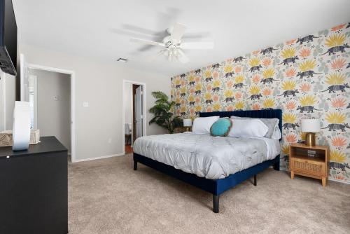 Pool Getaway Movie Room Games Yard Bbq Pets Pool Getaway Movie Room Games Yard Bbq Pets