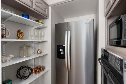 Pool Getaway Movie Room Games Yard Bbq Pets Pool Getaway Movie Room Games Yard Bbq Pets