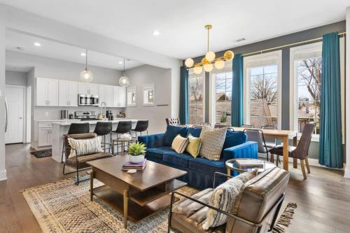 Modern Bliss with Garage by 12 South Restaurants and 2 miles Broadway