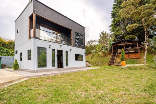 Nature Retreat Views, Grill, Jacuzzi & Glamping