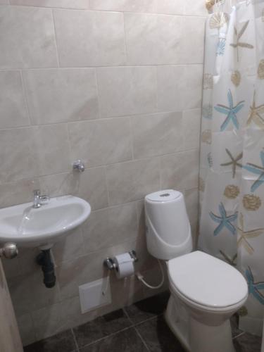 2 double beds, 2 twin beds, 1 sofa bed
