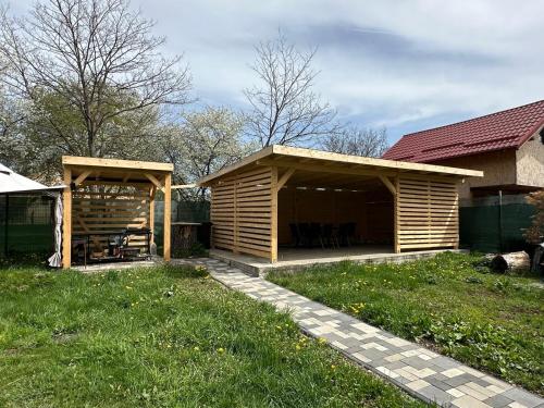 Chris Mountain Retreat Chris Mountain Retreat